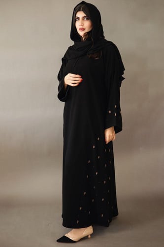 عباية كريب تطريز