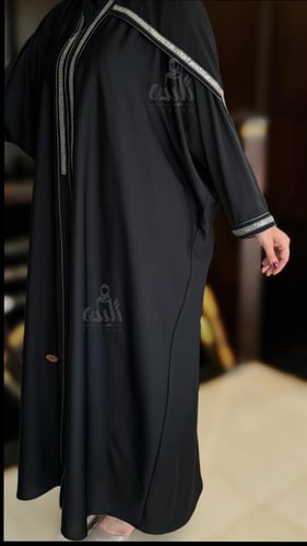 عباية بشت اسود