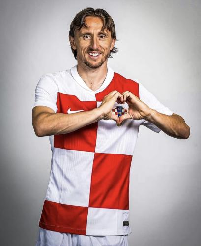 طقم كرواتيا الاساسي 2024/2025