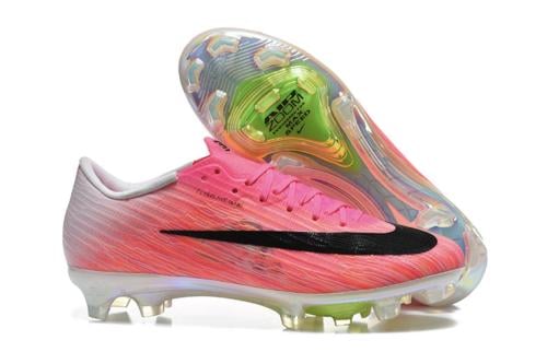 جزمة كرة قدم Nike