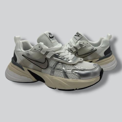 شوز nike نسائي V2K