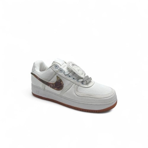 شوز نايك ترافس الماستر