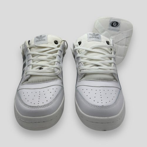 اديداس الماستر