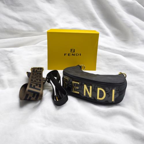 شنطة فندي اسود- ماستر