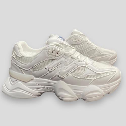 حذاء نيو بالانس رجالي 9060 ابيض