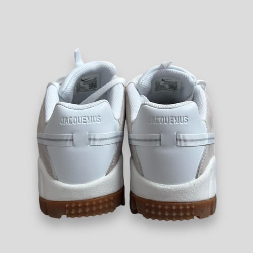 نايك الماستر-جاكيموس