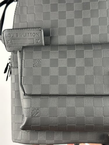 شنطة lv جلد ماركه