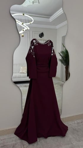 فساتين والانيق وصل المقاسات من واحد لين سته من اسم...