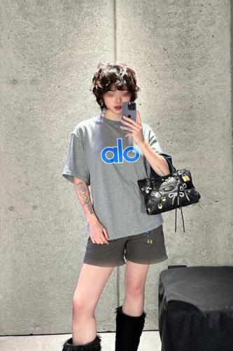 alo تيشيرت