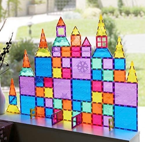 تركيبات البناء المغناطيسية تتميز بالوان شفافة