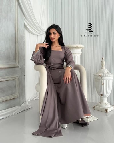 فستان بتصميم ممـيز