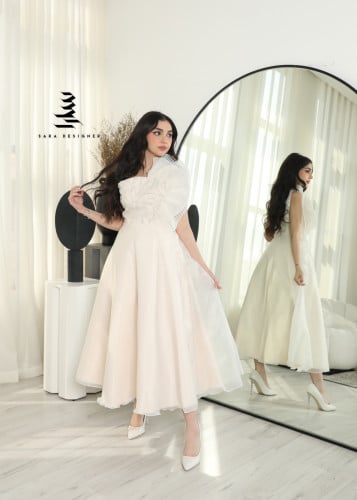 فستان بيج مزين بالشك