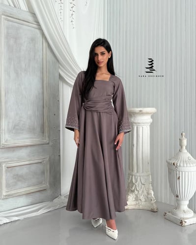 فستان بتصميم ممـيز