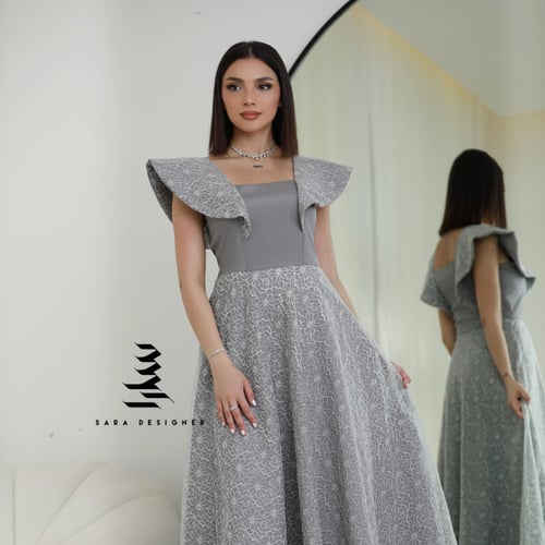 فستان رمادي بتطريز