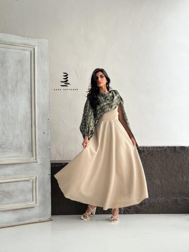 فستان بيج بتطريز اخضر فاتح