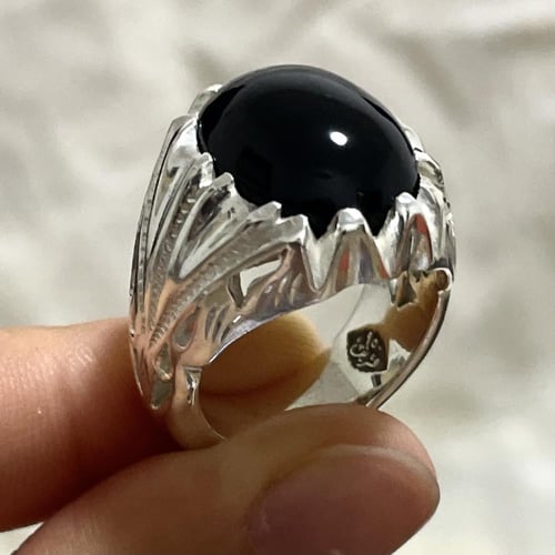 خاتم فضة رجالي بحجر جزع يماني طبيعي