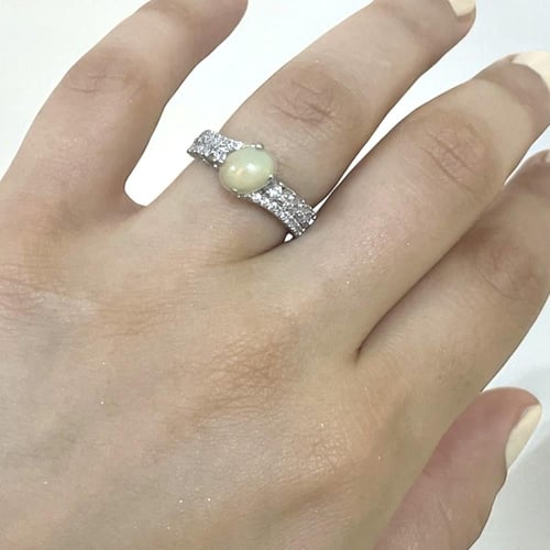 خاتم فضة نسائي بحجر اوبال اثيوبي مرصع زركون سويسري