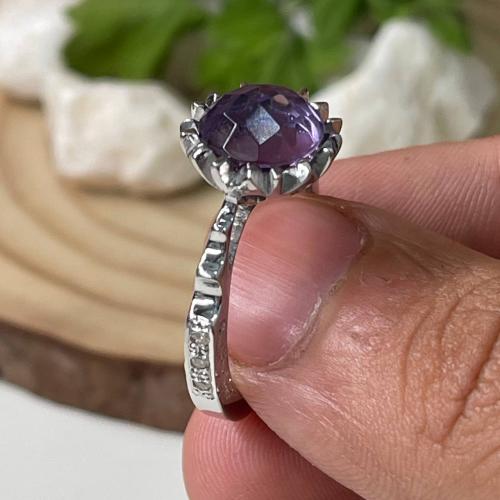 خاتم فضة نسائي بحجر اماتيست (جمشت) مرصع الماس