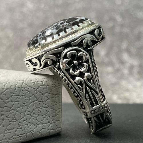 خاتم فضة رجالي بحجر عقيق جلد الحية يماني طبيعي