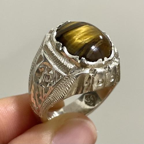 خاتم فضة رجالي بحجر عين النمر