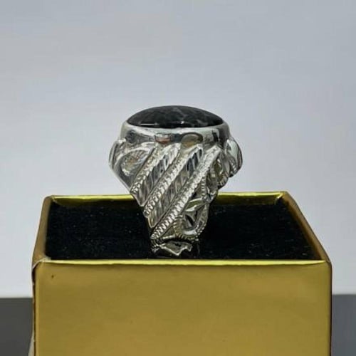 خاتم فضة رجالي بحجر عقيق جلد الحية