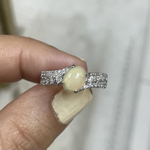 خاتم فضة نسائي بحجر اوبال اثيوبي مرصع زركون سويسري