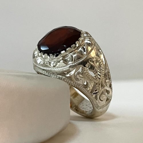 خاتم فضة رجالي بحجر الجارنيت