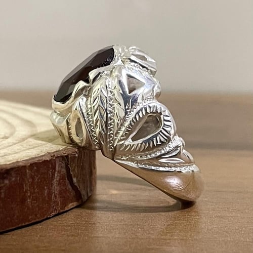 خاتم فضة رجالي بحجر الجارنيت