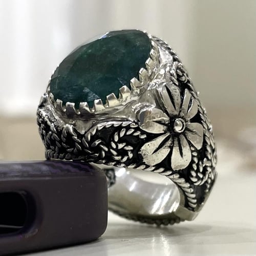 خاتم فضة رجالي بحجر زمرد