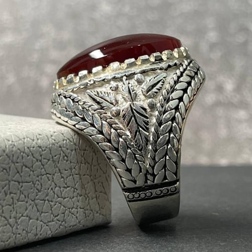 خاتم فضة رجالي بحجر عقيق كرزي يماني طبيعي