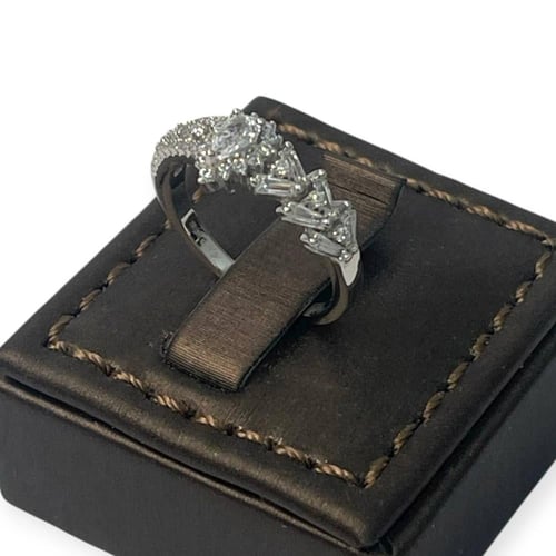 طقم فضة نسائي مرصع بزركون سويسري