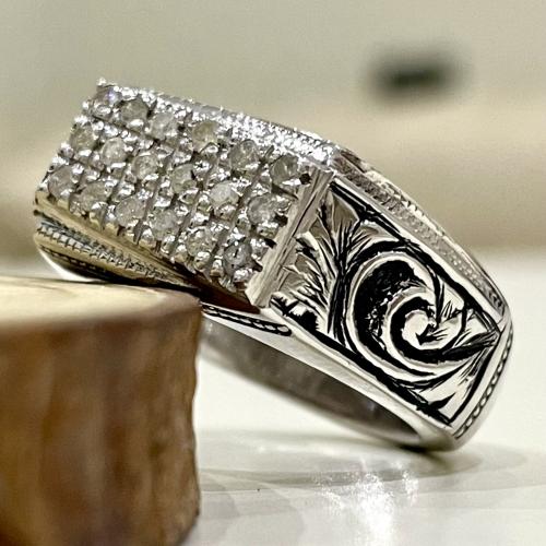 خاتم فضة رجالي مرصع بالالماس الطبيعي