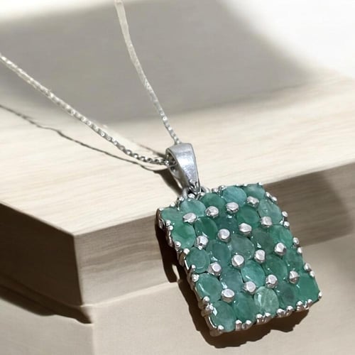 قلادة فضة نسائية مرصع 25 حجر زمرد