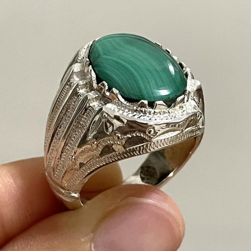 خاتم فضة رجالي بحجر ملاكايت طبيعي