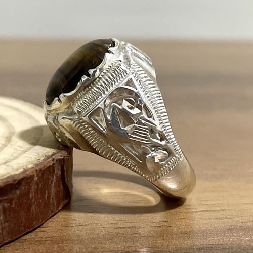 خاتم فضة رجالي بحجر عين النمر