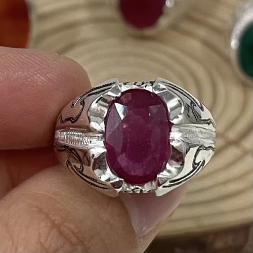 خاتم فضة رجالي بحجر ياقوت افريقي