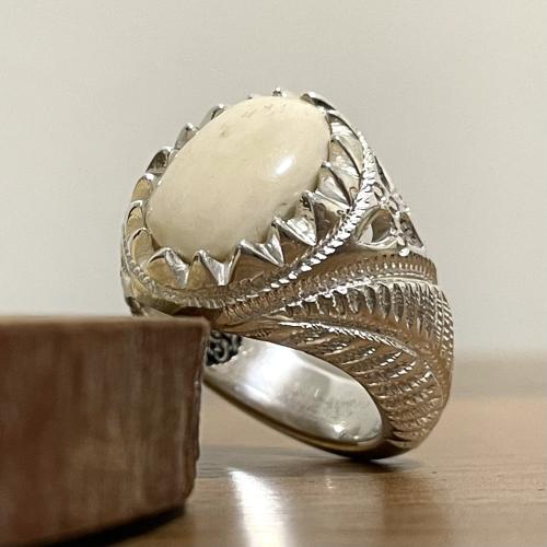 خاتم فضة رجالي بحجر عاج الفيل الطبيعي