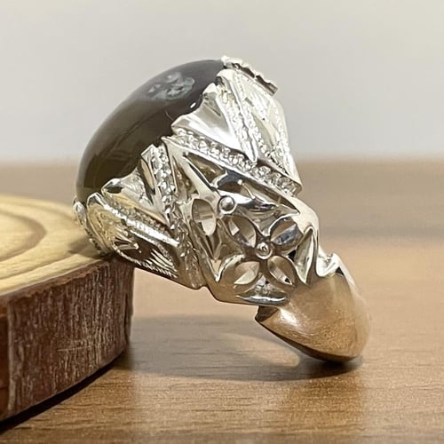 خاتم فضة رجالي بحجر عقيق ورد الربيع الطبيعي