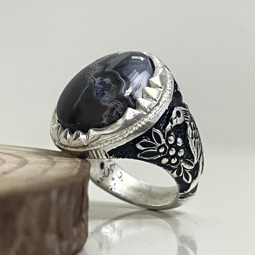 خاتم فضة رجالي بحجر عقيق ورد الربيع الطبيعي