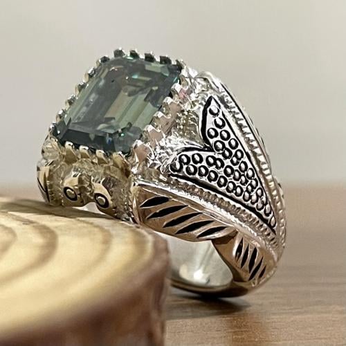 خاتم فضة رجالي بحجر موزنايت بصلابة الالماس