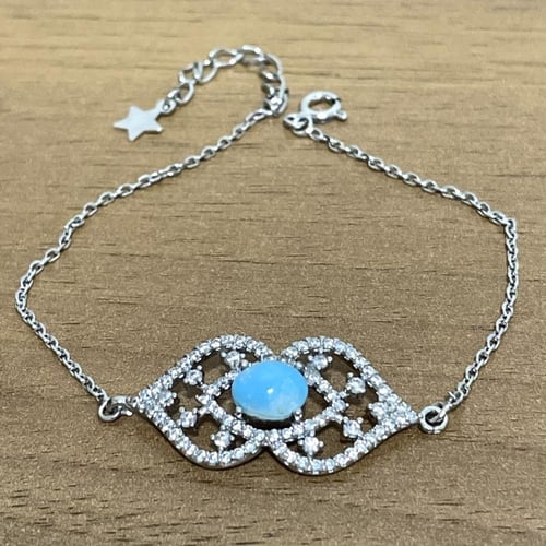 اسورة نسائية بحجر فيروز طبيعي مرصع زركون سويسري