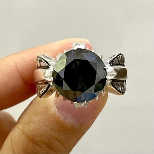 خاتم فضة رجالي بحجر الموزنايت بصلابة الالماس