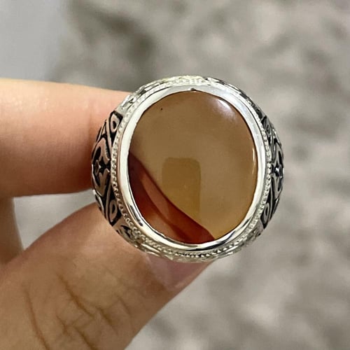 خاتم فضة رجالي بحجر عقيق يماني مزعفر طبيعي