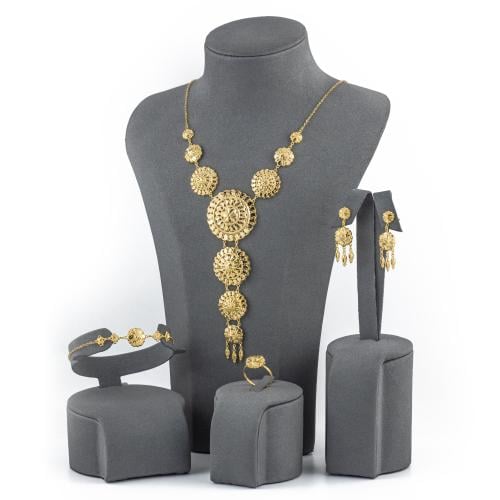 طقم ذهب عيار 21 ملكي بتصميم ملكي | متجر روز الذهبي