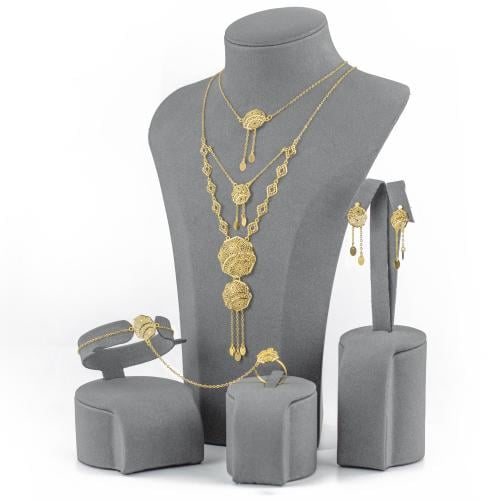 طقم ذهب "شلال الندى" عيار 21 - تصميم الطبقات المنس...