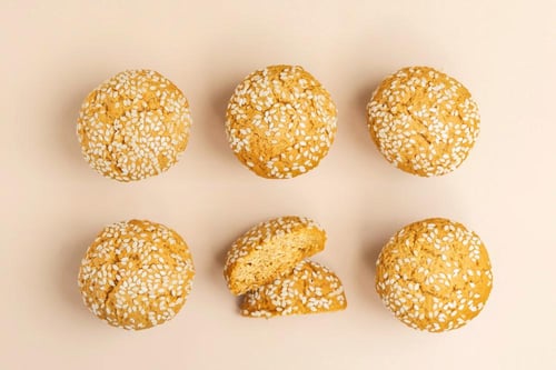 كعك بالسمسم - ميني و هشة