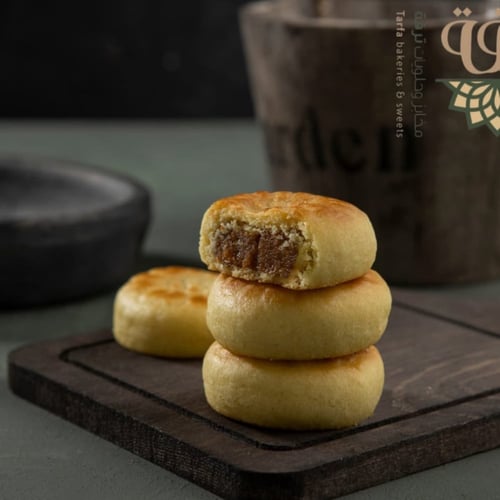 معمول أبيض حشوة تمر