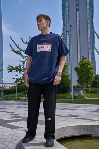 Neavy blue boarding t-shirt