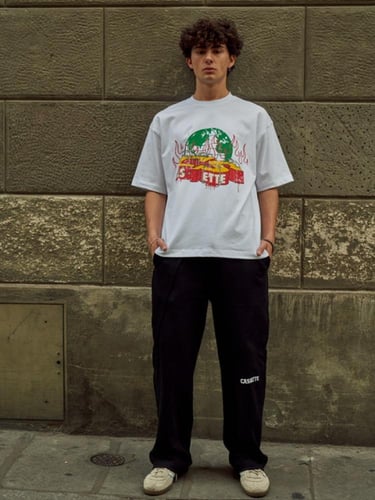 White t-shirt