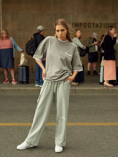 Light grey with with part